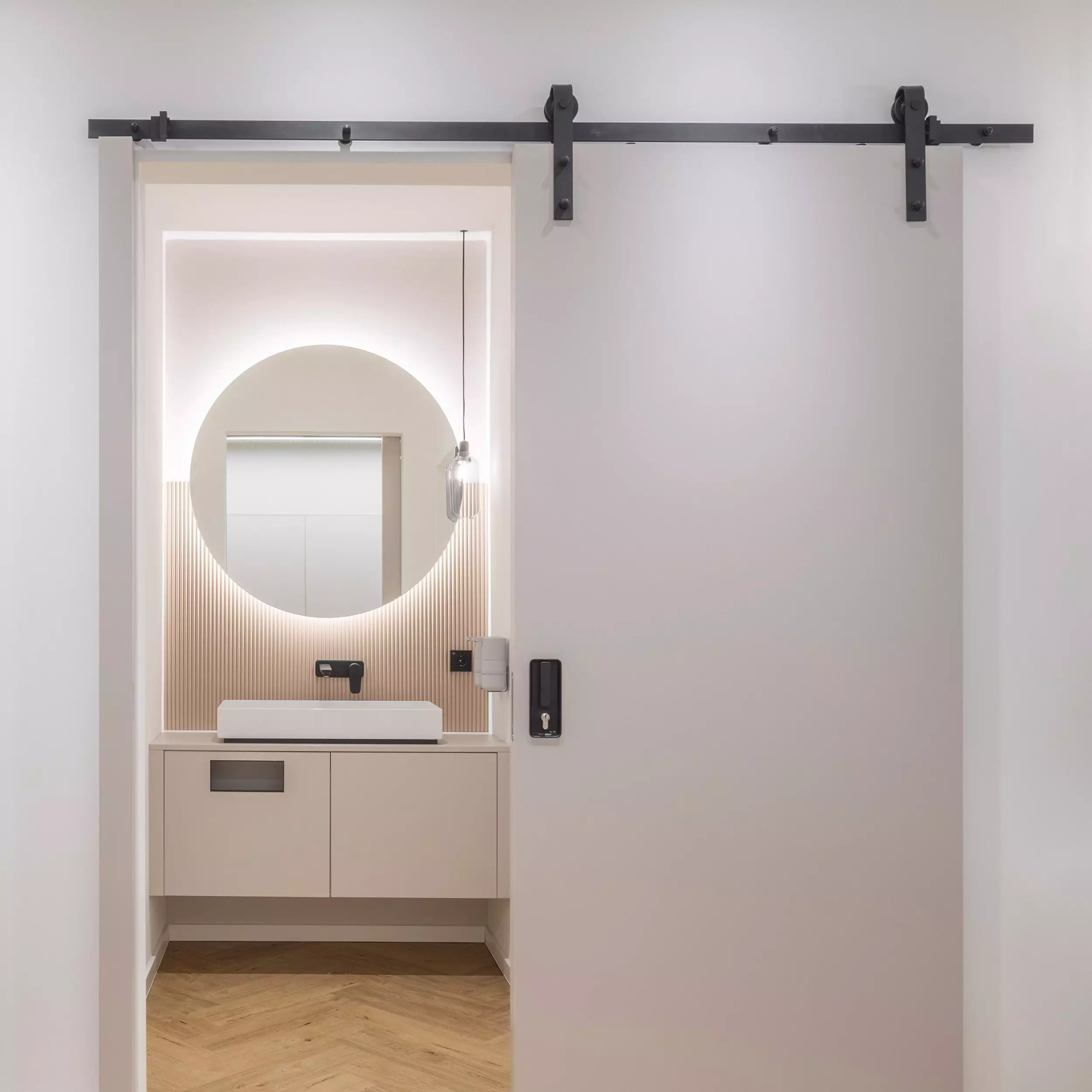 mgf_arztpraxis-meiendorfer-hoefe_full-res_04-1-e1694612956668-2500x2500-c-default